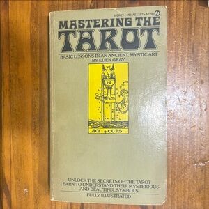 RARE VINTAGE BOOK- 1973 First Signet Printing - Mastering the Tarot by Eden Gray